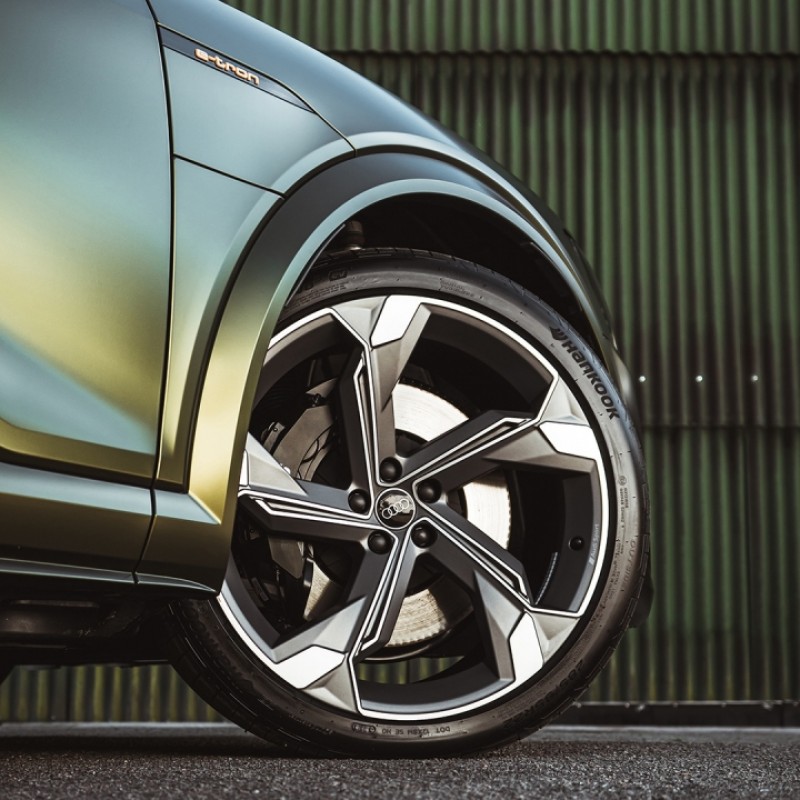 sm Audi E Tron  4 - MaxV Detailing 